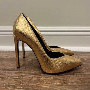 Saint Laurent Paris Notched Pump 105 Python-Embossed Leather Pump in Gold